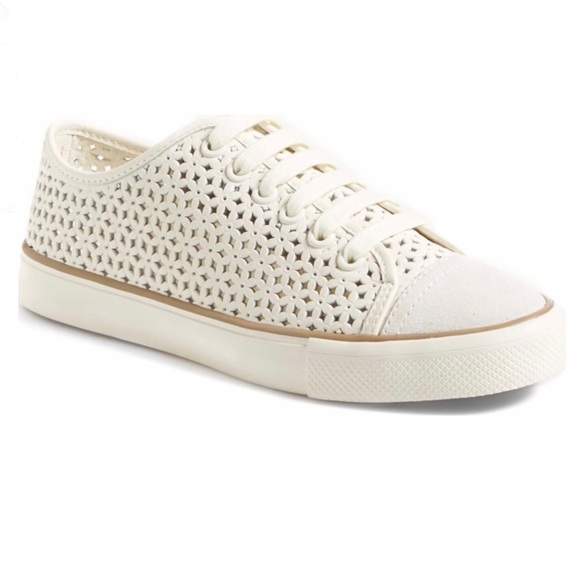 Tory Burch Shoes - TORY BURCH Daisy Perforated Sneaker